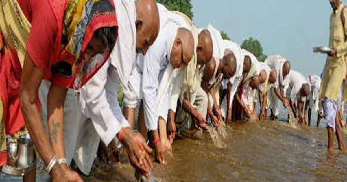 Pindani bus met with an accident, three died