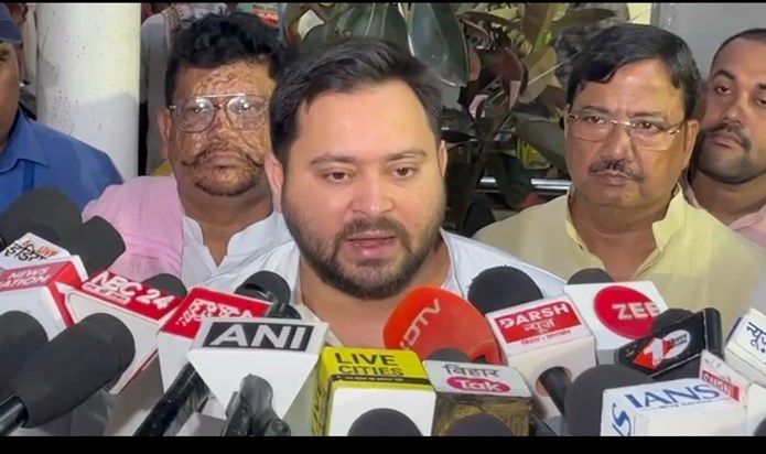 Cm nitish kumar ko tejsvwi ne kai baar klyan kiya ab nhi Cm nitish kumar ko tejsvwi ne kai baar klyan kiya ab nhi