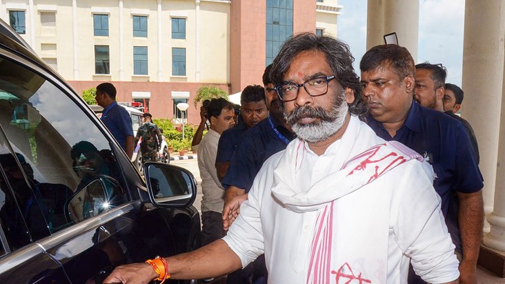 BREAKING: CM Hemant Soren postponed the constable recruitmen BREAKING: CM Hemant Soren postponed the constable recruitmen
