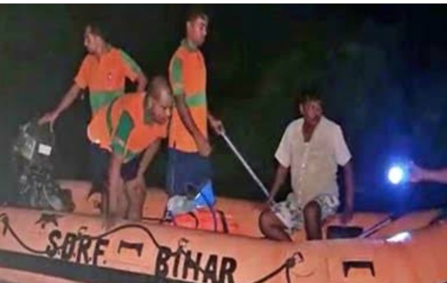 Boat accident due to coming in contact with electric wire in Boat accident due to coming in contact with electric wire in