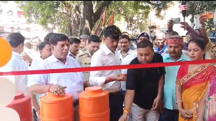 Inauguration of camp for providing free tea, biscuits and wa Inauguration of camp for providing free tea, biscuits and wa