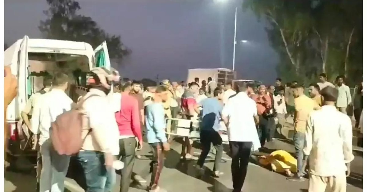 Hit and run in Yogi's rule, two sadhus were crushed by a car