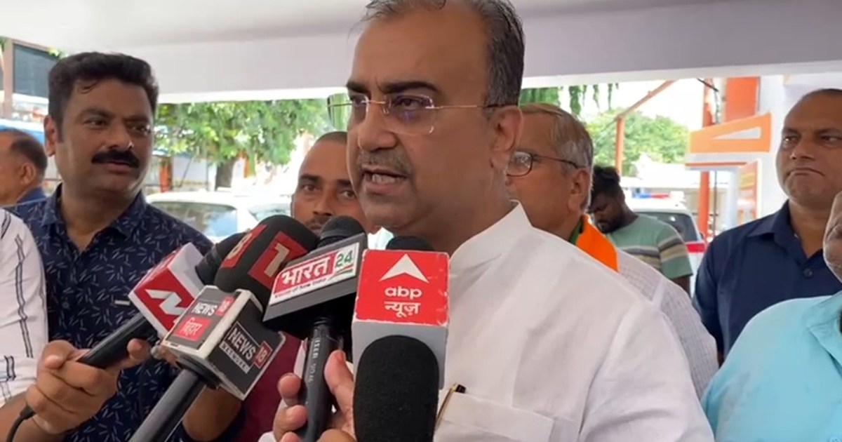 Svasthy mntri mangl pandey ka byan