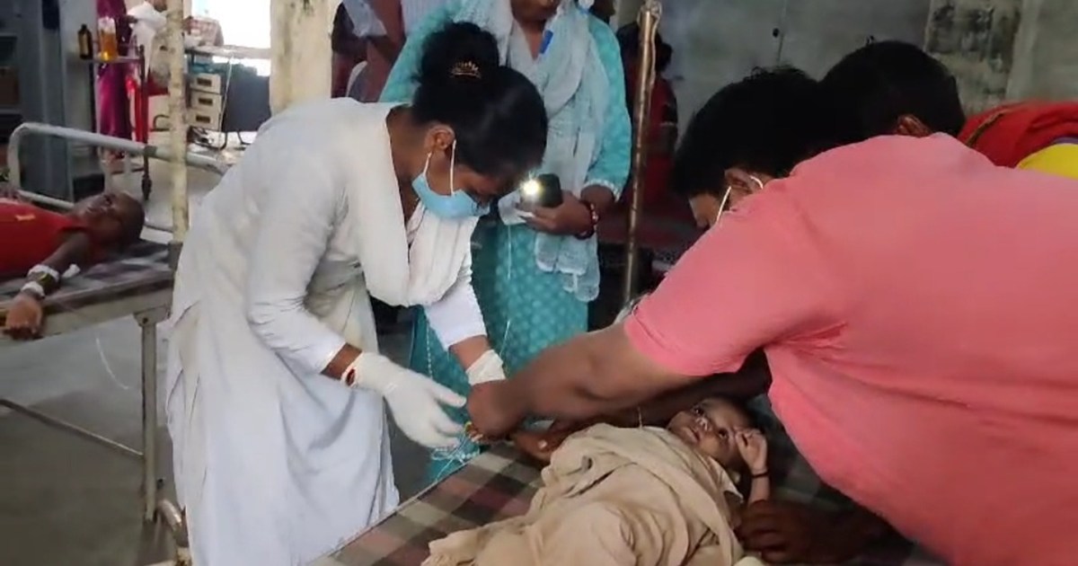 In Munger, a Shradh feast was going on in a house, when 5 ch