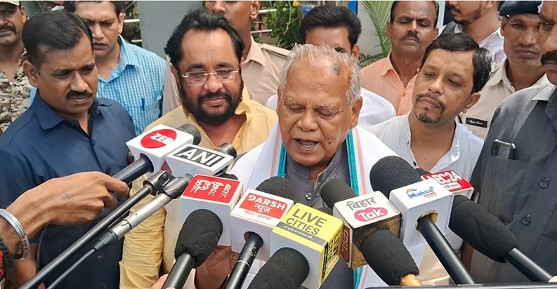 Kendiry mntri jitan ram majhi ka bda byan sfed posh log ko n Kendiry mntri jitan ram majhi ka bda byan sfed posh log ko n