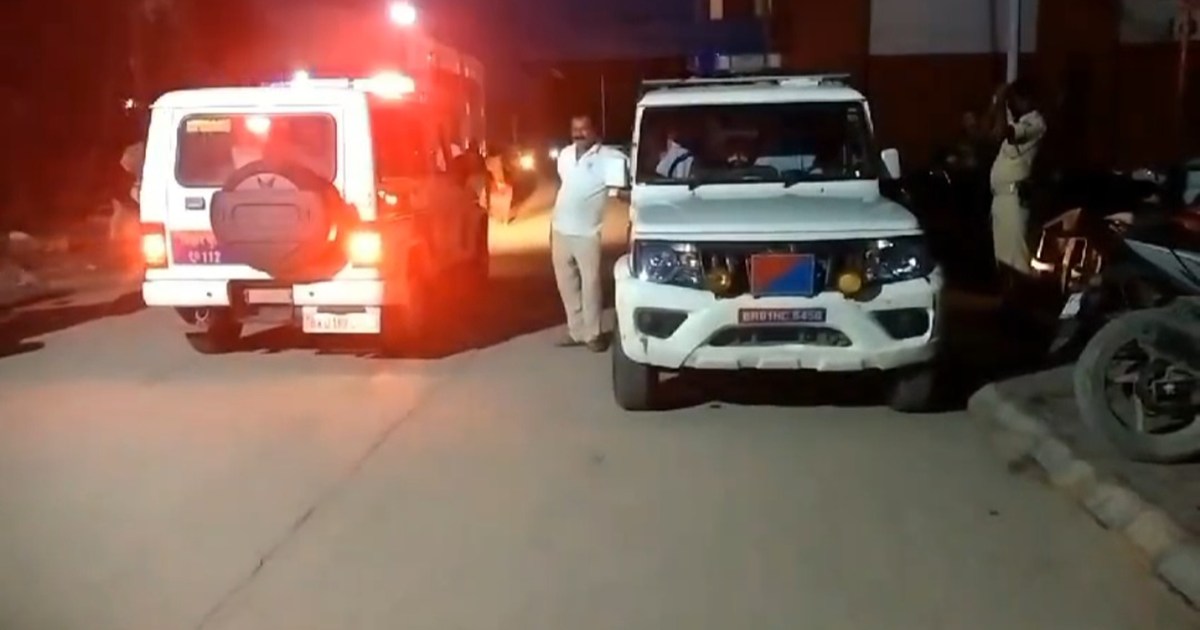 In West Champaran, criminals first shot a young man and then