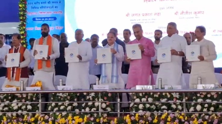 In front of JP Nadda, CM Nitish said- I made a mistake twice In front of JP Nadda, CM Nitish said- I made a mistake twice