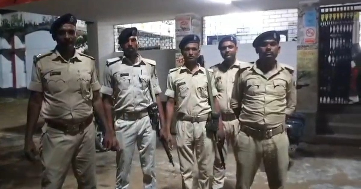 Assistant manager shot and looted in West Champaran