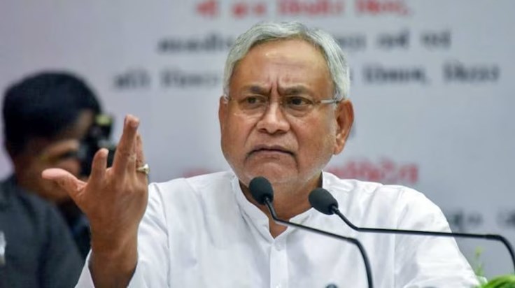 CM Nitish started water treatment plant in Dehri, people kep CM Nitish started water treatment plant in Dehri, people kep