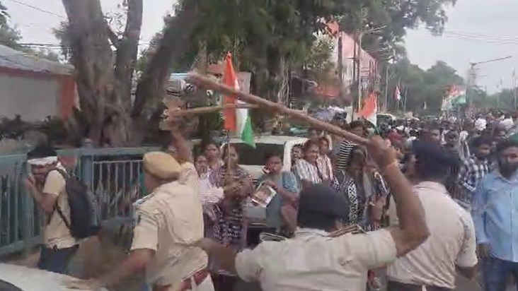Lathicharge on land survey workers who came to surround BJP 