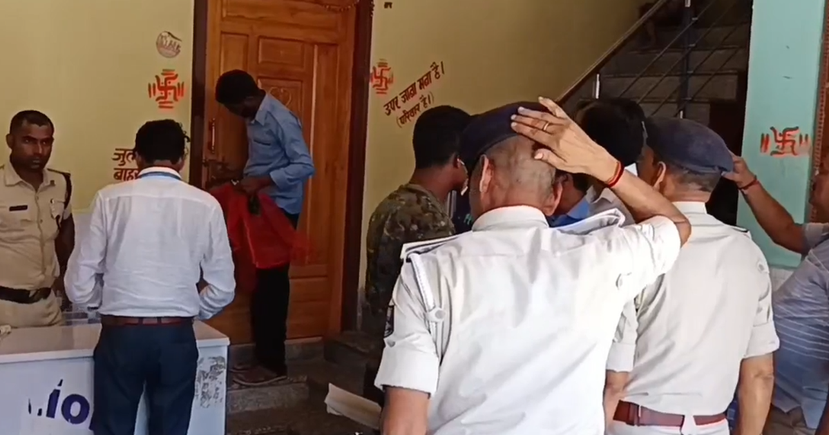 Bihar News: Bina degree-dhari chikitsak chala rahe hain avai