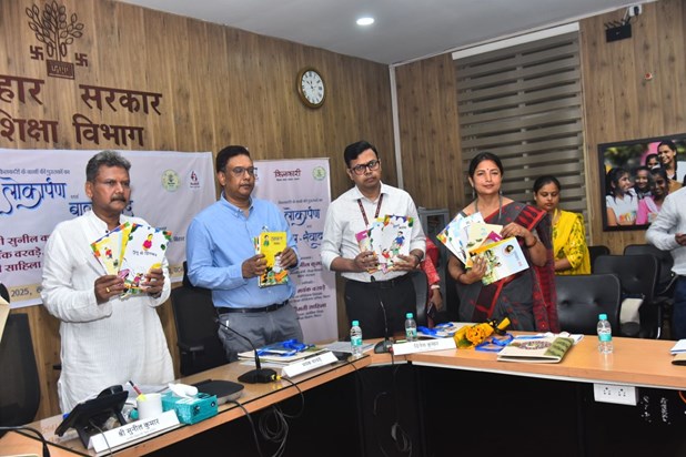Launch of Kilkari's children's books and Bal Samvad organize Launch of Kilkari's children's books and Bal Samvad organize
