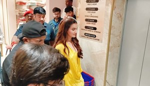 Akshara Singh has a 36 figure with Bhojpuri actor