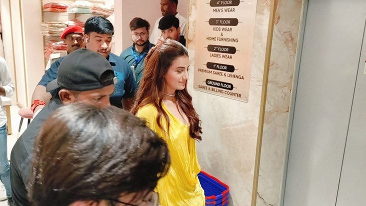 Akshara Singh has a 36 figure with Bhojpuri actor