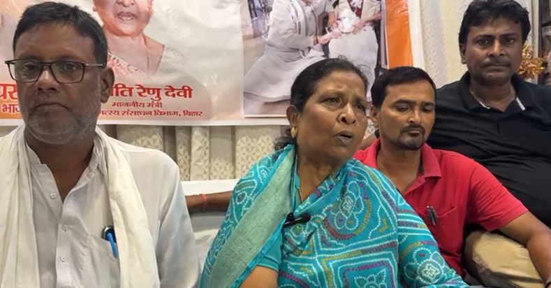 PM Modi Abuse Row: Voter Adhikaar Yatra se aam logon ko kiya PM Modi Abuse Row: Voter Adhikaar Yatra se aam logon ko kiya