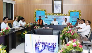 CM transfers Rs 2,920 crore to students' accounts through dbt 