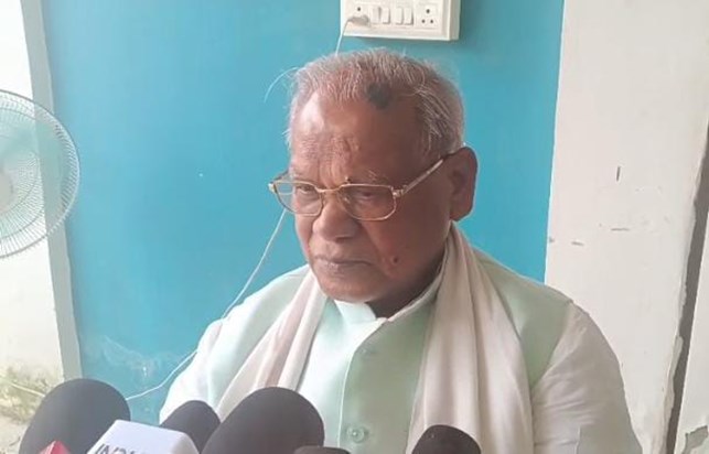 Manjhi will contest 100 seats alone Manjhi will contest 100 seats alone
