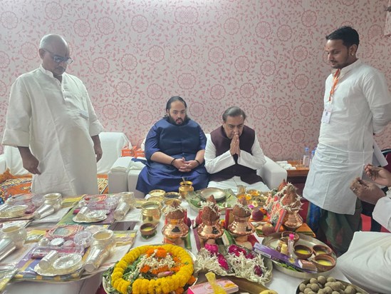 Mukesh Ambani reached Gaya