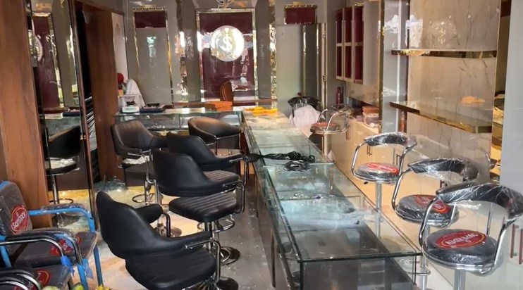 The shop was opened just 5 days ago and thieves cleaned it o The shop was opened just 5 days ago and thieves cleaned it o