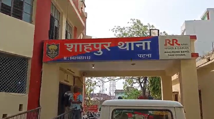 Fearless criminals shot the court clerk in broad daylight Fearless criminals shot the court clerk in broad daylight