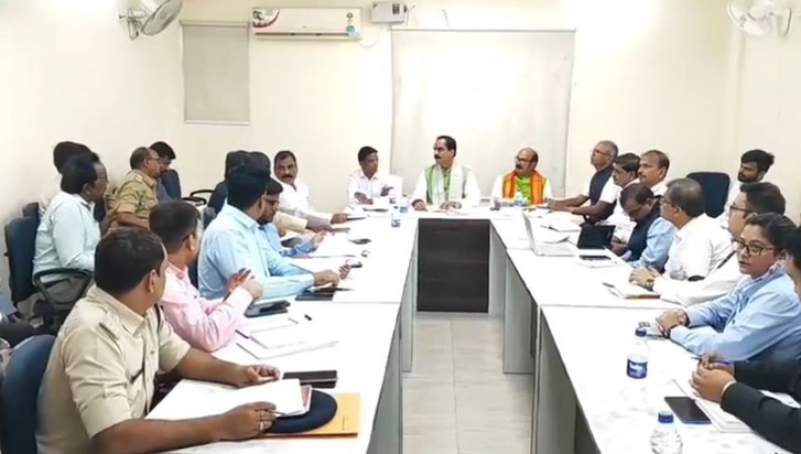 Darbhanga airport should be developed Darbhanga airport should be developed