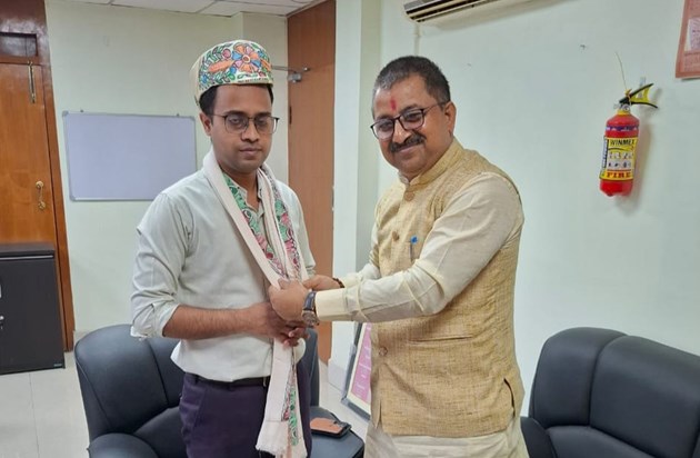 Mrityunjay Jha discussed with the Information Director on th Mrityunjay Jha discussed with the Information Director on th