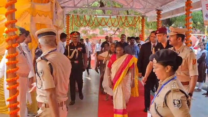 President Draupadi Murmu offered Pind Daan to ancestors in 