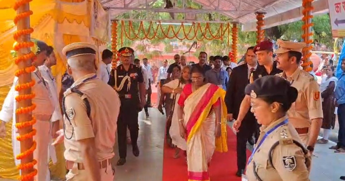 President Draupadi Murmu offered Pind Daan to ancestors in 