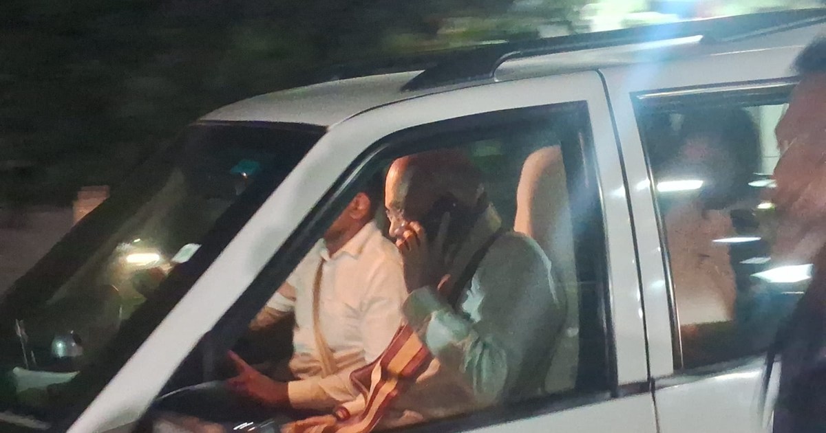 Amit Shah reaches Patna, will hold meetings in Rohtas and Be