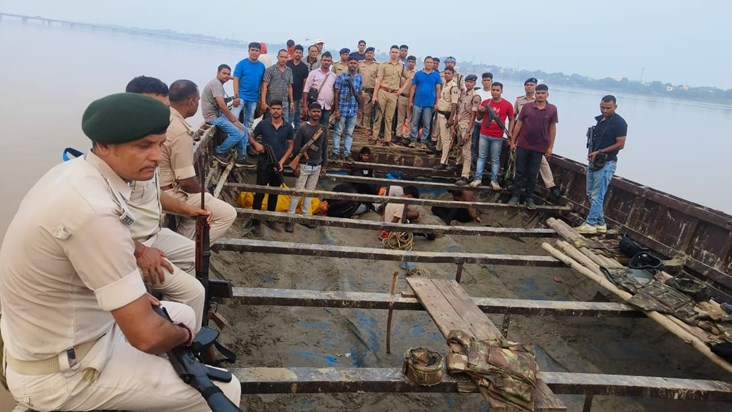 Big police action in Diara area of ​​Patna