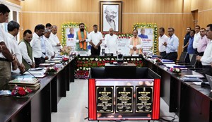 The Chief Minister inaugurated and laid the foundation stone for projects worth approximately Rs 12,000 crore.