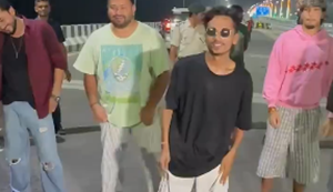 Tejashwi Yadav Marine Drive Viral Video : Tejashwi Yadav ka anokha andaz, Marine Drive par lagaye thumke, viral hua video...