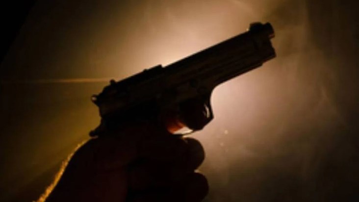 The shooter died during the robbery in Sitamarhi.