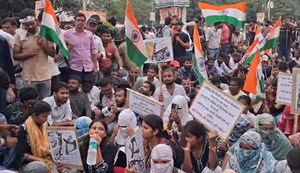 Protesting contract workers reached BJP office before JP Nadda