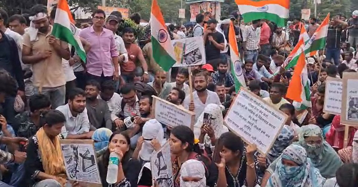 Protesting contract workers reached BJP office before JP Nad