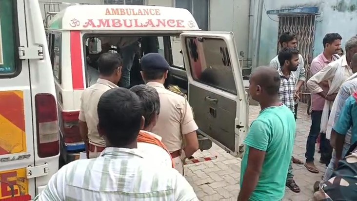 The father could not bear the death of his daughter in a roa