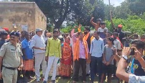 People protested against stopping of trains